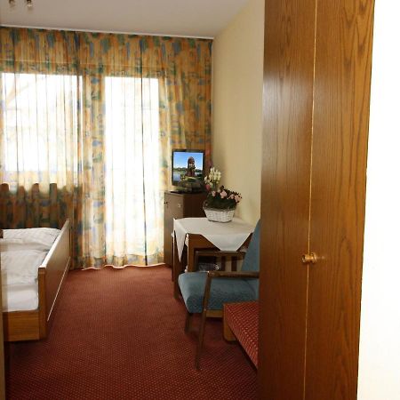 Hotel Baeren Garni ไฟรบวร์กอิมไบรส์เกา ภายนอก รูปภาพ