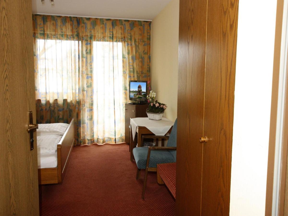 Hotel Baeren Garni ไฟรบวร์กอิมไบรส์เกา ภายนอก รูปภาพ